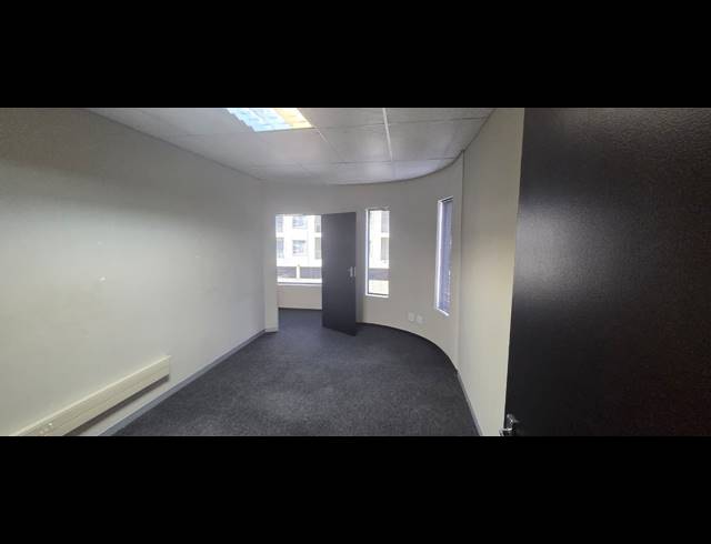 2,958M² OFFICE TO LET IN NELSPRUIT EXT 1